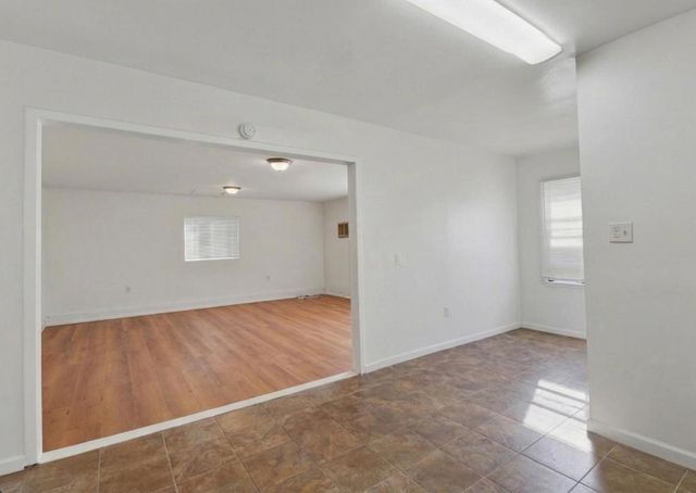 18601 Keswick Street B, Reseda, CA 91335