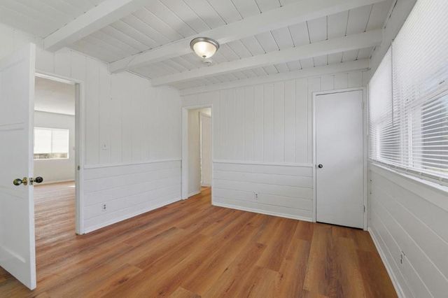 18601 Keswick Street B, Reseda, CA 91335