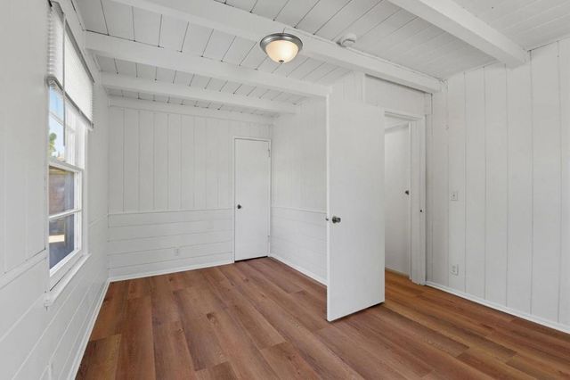 18601 Keswick Street B, Reseda, CA 91335