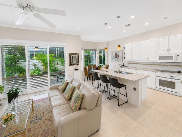 5168 Clover Creek Drive, Boynton Beach, FL 33437