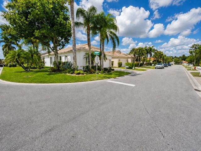 5168 Clover Creek Drive, Boynton Beach, FL 33437