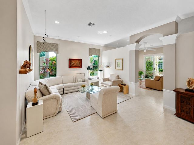 5168 Clover Creek Drive, Boynton Beach, FL 33437