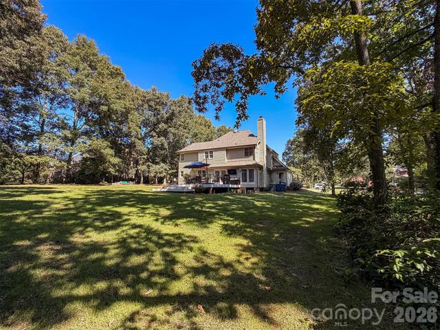 1740 29th Avenue Place NE, Hickory, NC 28601