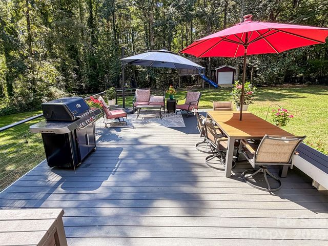 1740 29th Avenue Place NE, Hickory, NC 28601