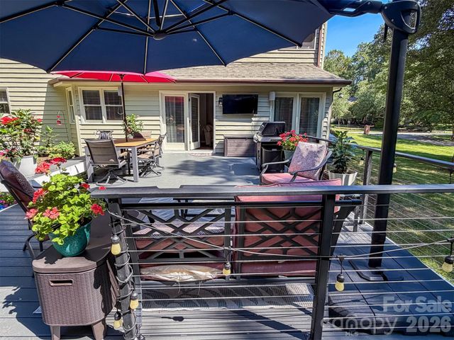 1740 29th Avenue Place NE, Hickory, NC 28601