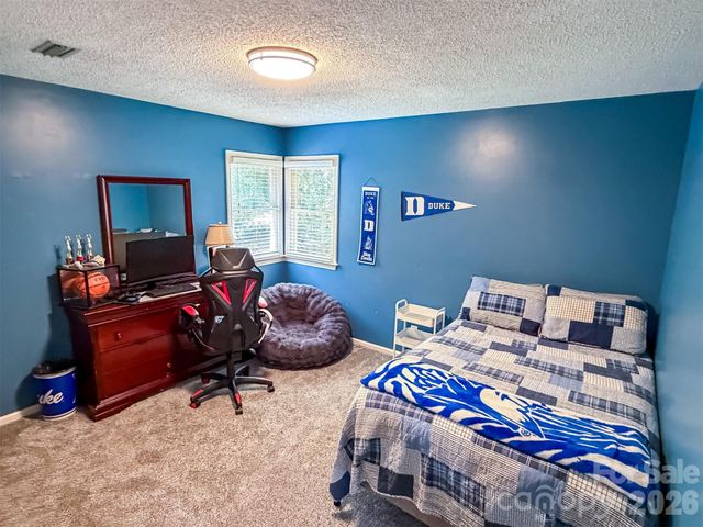 1740 29th Avenue Place NE, Hickory, NC 28601