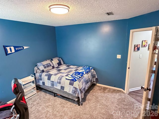 1740 29th Avenue Place NE, Hickory, NC 28601