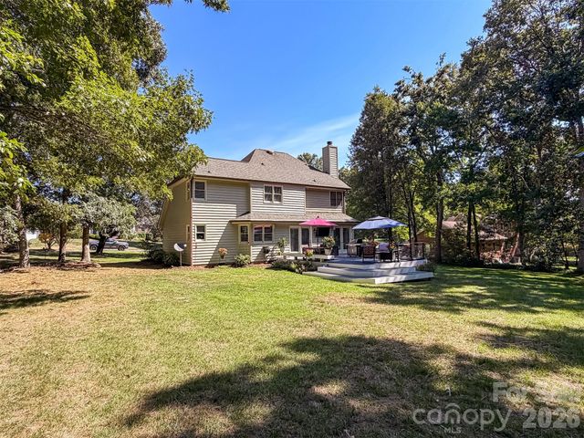 1740 29th Avenue Place NE, Hickory, NC 28601
