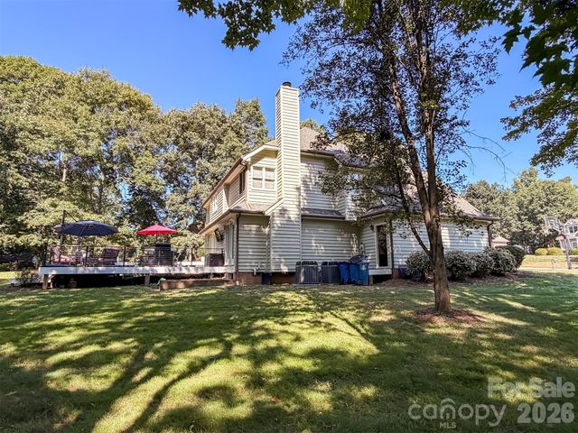 1740 29th Avenue Place NE, Hickory, NC 28601