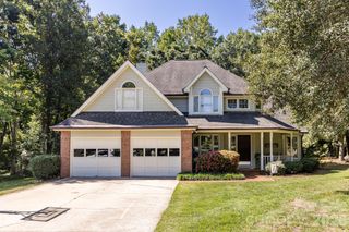 1740 29th Avenue Place NE, Hickory, NC 28601