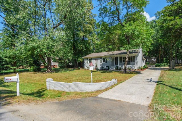 2832 Forest Hills Circle, Rock Hill, SC 29732