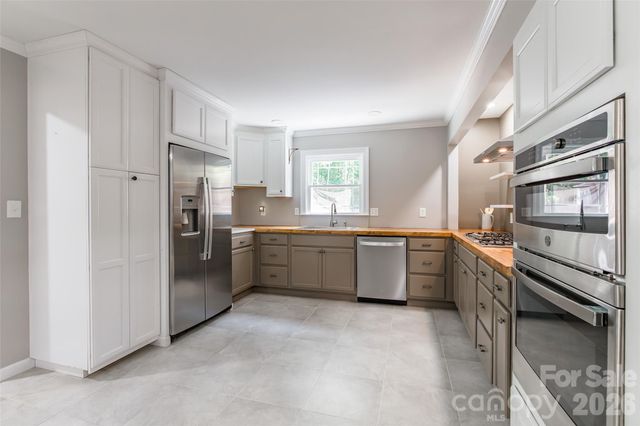 2832 Forest Hills Circle, Rock Hill, SC 29732
