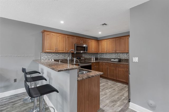 4055 Eastridge Dr, Deerfield Beach, FL 33064