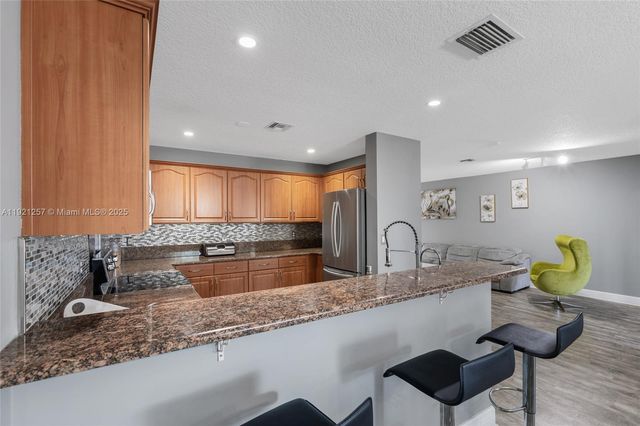 4055 Eastridge Dr, Deerfield Beach, FL 33064