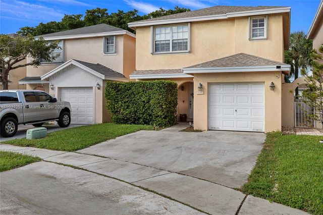 4055 Eastridge Dr, Deerfield Beach, FL 33064