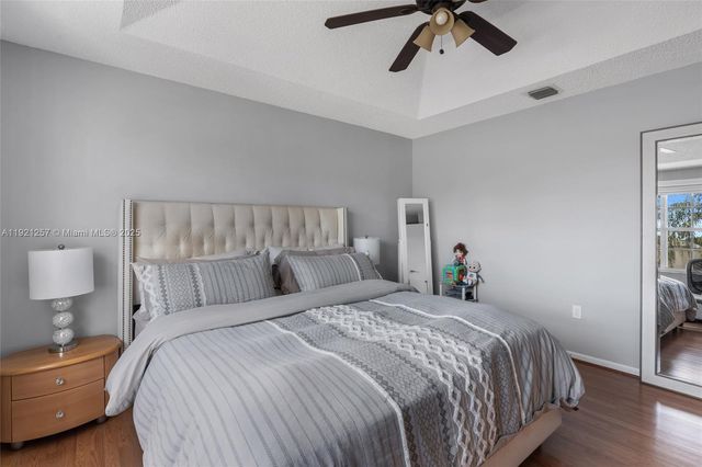 4055 Eastridge Dr, Deerfield Beach, FL 33064