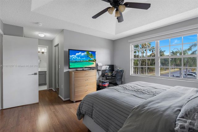 4055 Eastridge Dr, Deerfield Beach, FL 33064