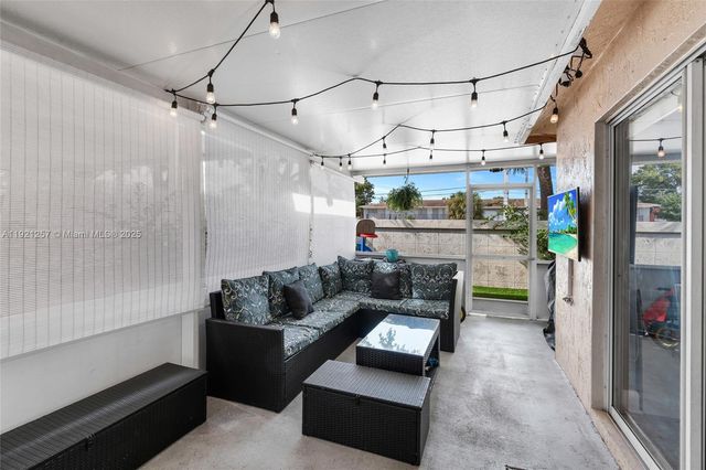 4055 Eastridge Dr, Deerfield Beach, FL 33064