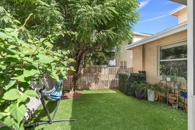 4055 Eastridge Dr, Deerfield Beach, FL 33064