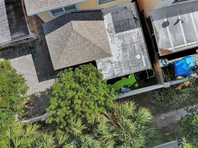 4055 Eastridge Dr, Deerfield Beach, FL 33064