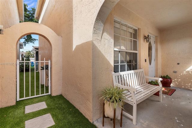 4055 Eastridge Dr, Deerfield Beach, FL 33064