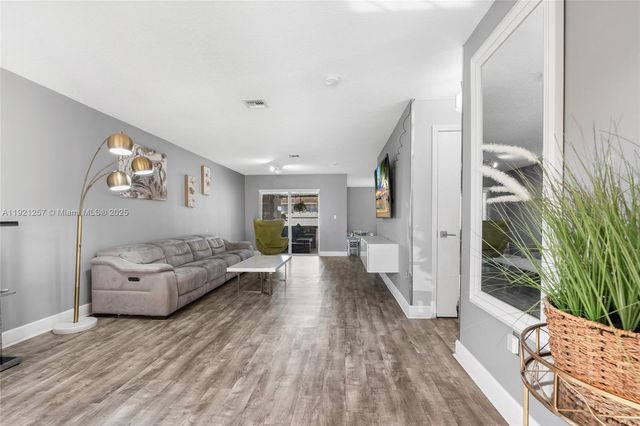 4055 Eastridge Dr, Deerfield Beach, FL 33064