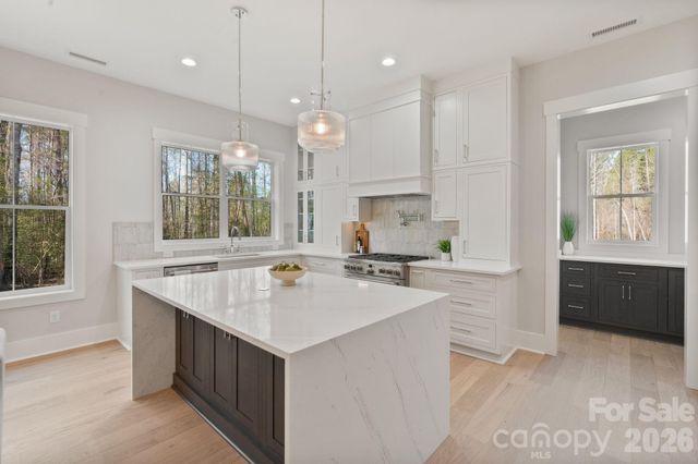 568 Longleaf Pine Lane, Clover, SC 29710