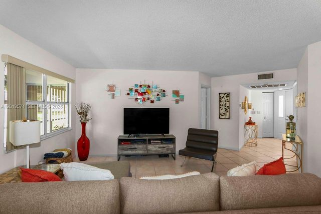 2281 SE 27th Dr 103-G, Homestead, FL 33035