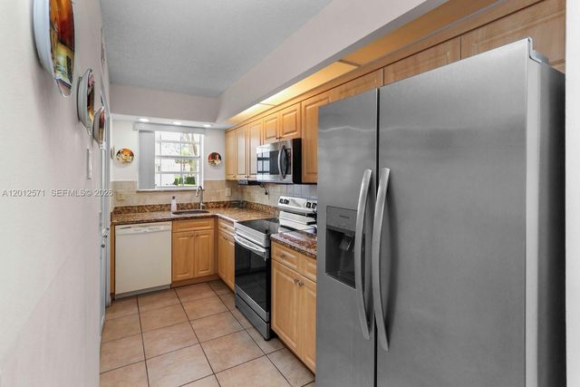 2281 SE 27th Dr 103-G, Homestead, FL 33035