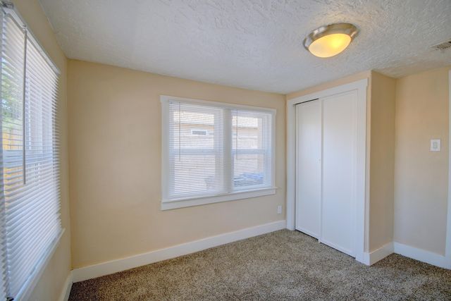 324 STANFORD Drive SE, Albuquerque, NM 87106