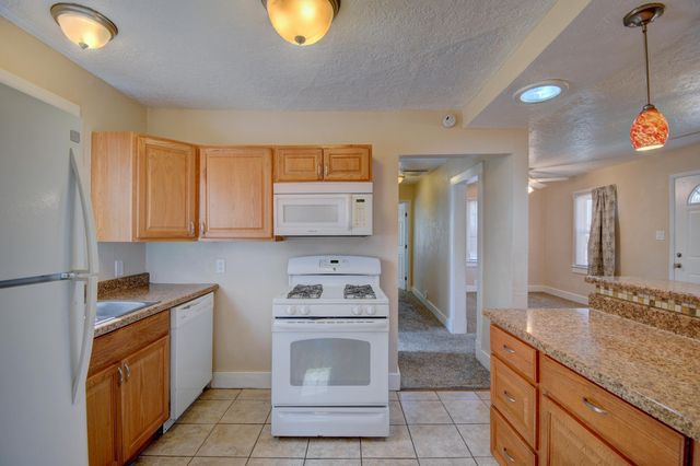 324 STANFORD Drive SE, Albuquerque, NM 87106