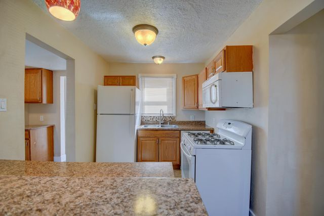 324 STANFORD Drive SE, Albuquerque, NM 87106