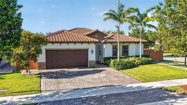 2371 SE 1st Ct, Homestead, FL 33033