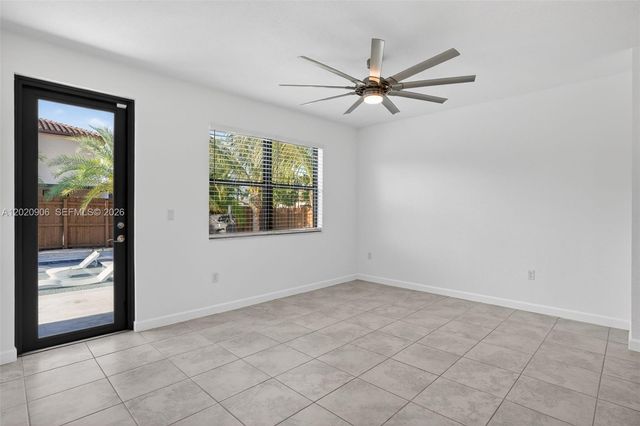 2371 SE 1st Ct, Homestead, FL 33033
