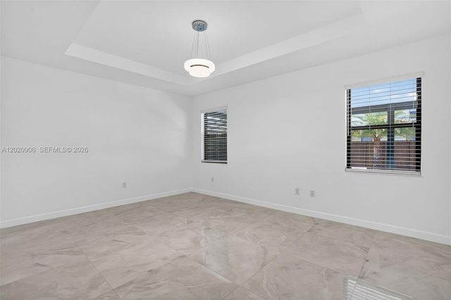 2371 SE 1st Ct, Homestead, FL 33033