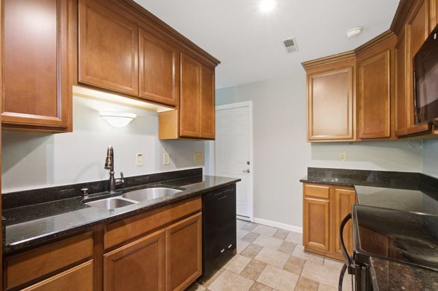 2067 Dogwood Road, Charleston, SC 29414