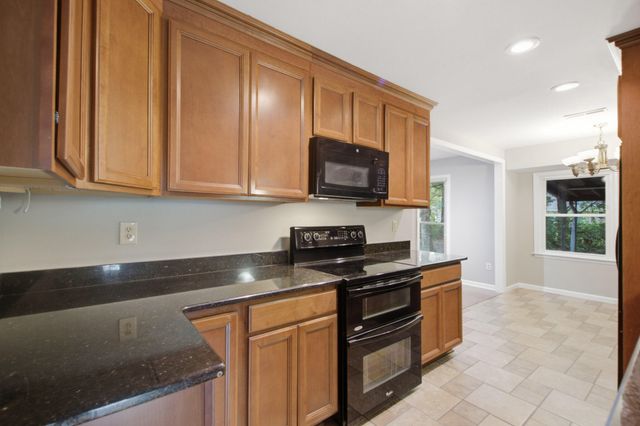 2067 Dogwood Road, Charleston, SC 29414