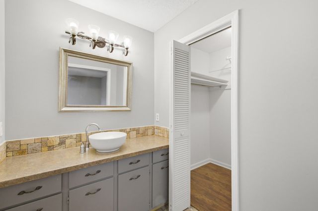 2067 Dogwood Road, Charleston, SC 29414