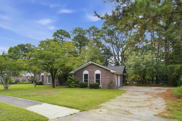2067 Dogwood Road, Charleston, SC 29414