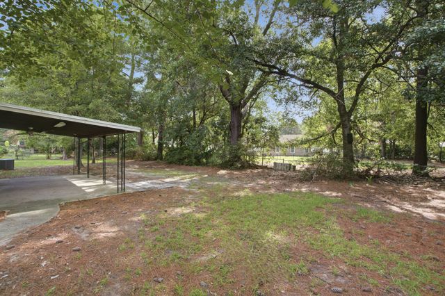 2067 Dogwood Road, Charleston, SC 29414