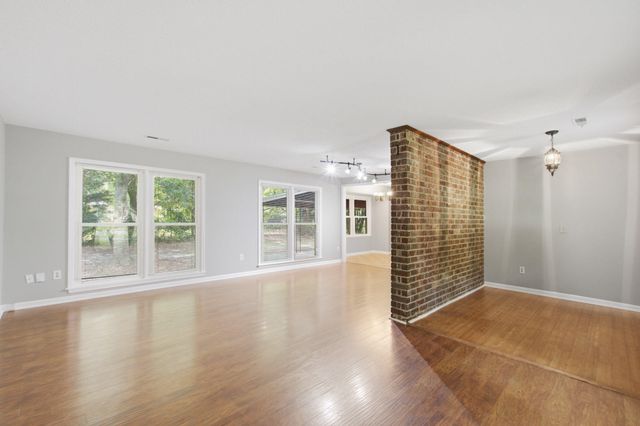 2067 Dogwood Road, Charleston, SC 29414