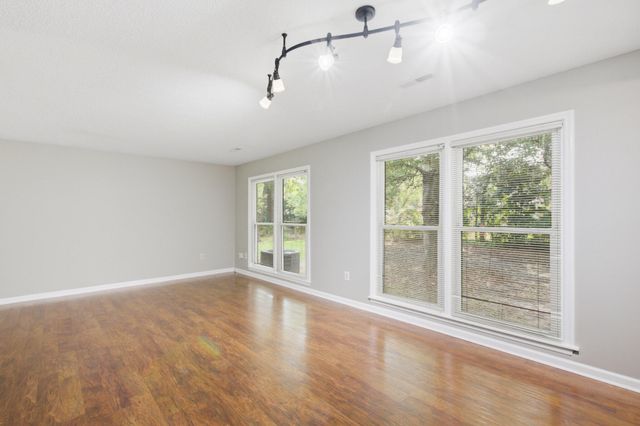 2067 Dogwood Road, Charleston, SC 29414