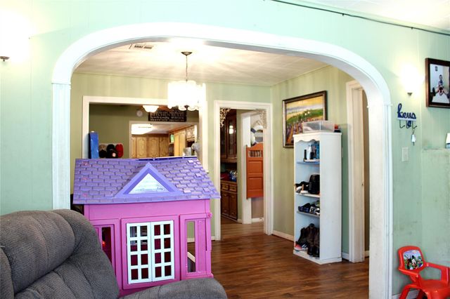 216 Robson Street, Columbus, TX 78934