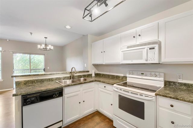 2575 S Syracuse Way H104, Denver, CO 80231