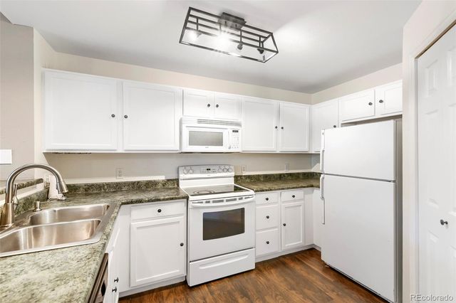 2575 S Syracuse Way H104, Denver, CO 80231