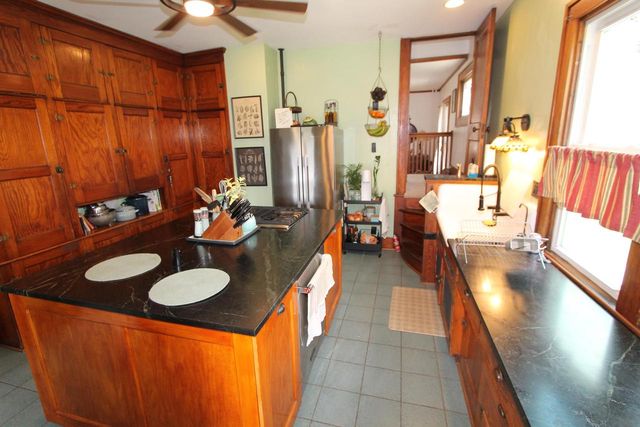 140 Kendall STREET, Burlington, WI 53105