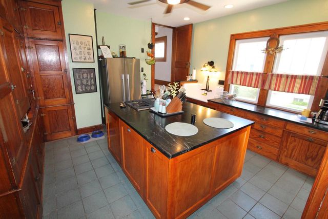 140 Kendall STREET, Burlington, WI 53105