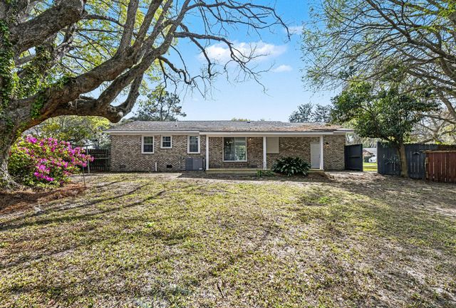 1075 Quail Drive, Charleston, SC 29412