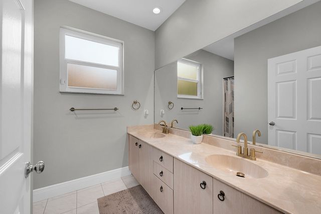 4166 NW 66th Terrace, Coral Springs, FL 33067