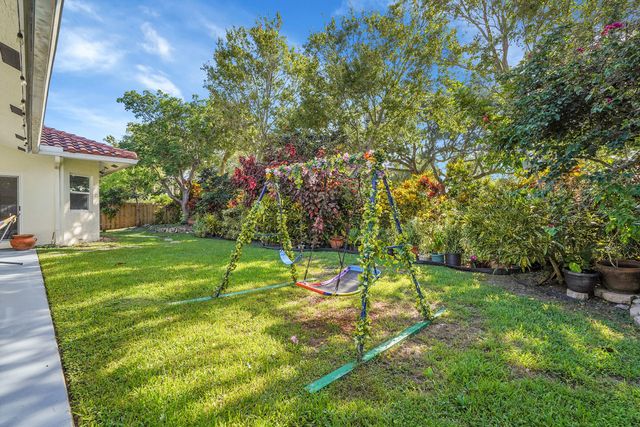 4166 NW 66th Terrace, Coral Springs, FL 33067